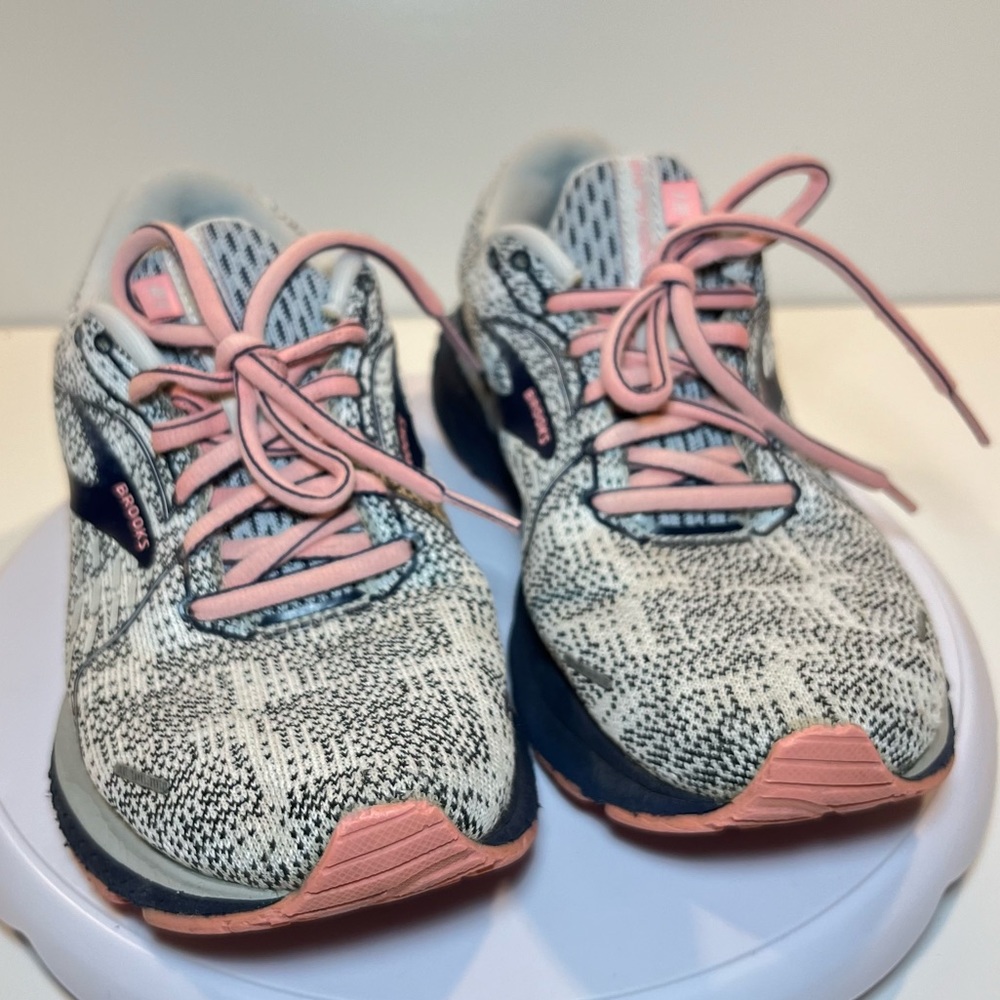 Brooks Adrenaline 21 shoes